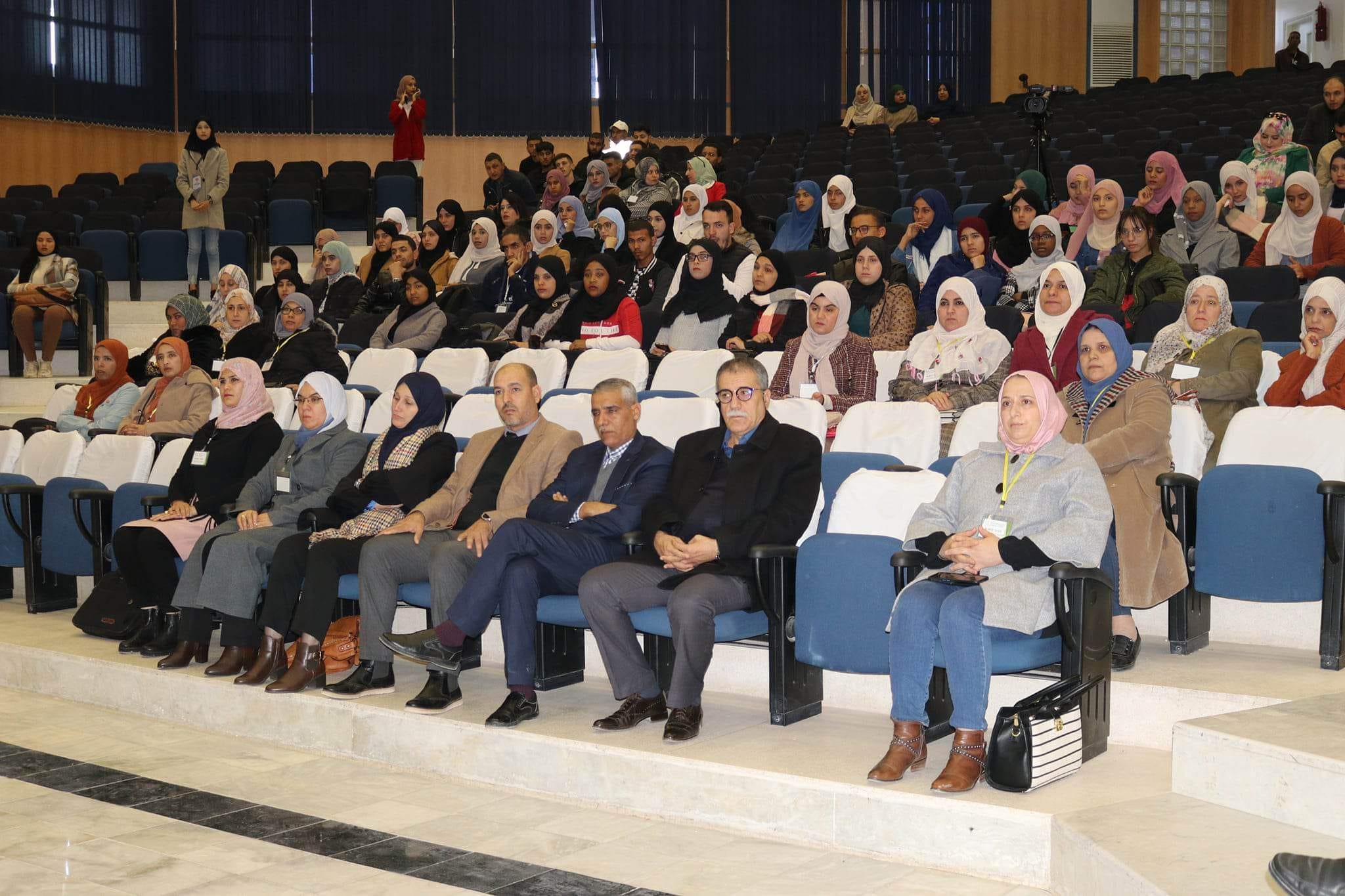 الملتقى الوطني الأول حول المواد، البيئة والطاقة بكلية العلوم والتكنولوجيا لجامعة بسكرة